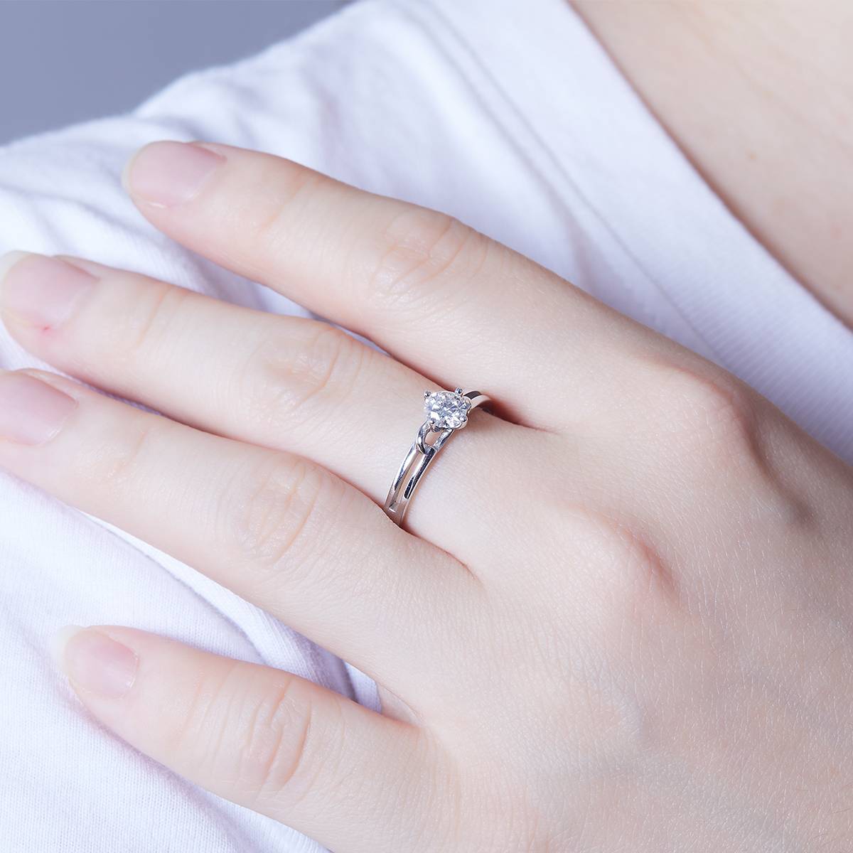 Twisted arm bow S925 silver plated platinum Moissanite women's ring 50 points D-grade